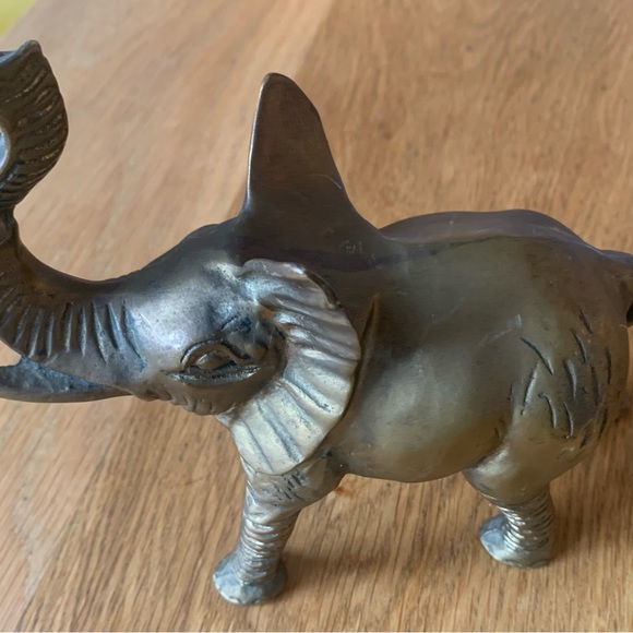 Vintage solid brass elephant - Picture 4 of 8